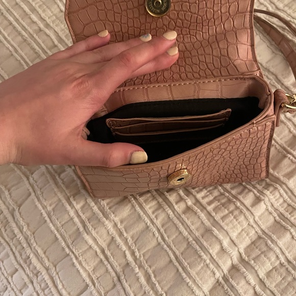 Pink Purse - Picture 3 of 3